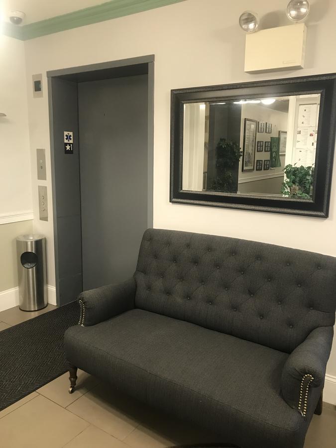 Crescent Suites Hotel Waltham Zewnętrze zdjęcie